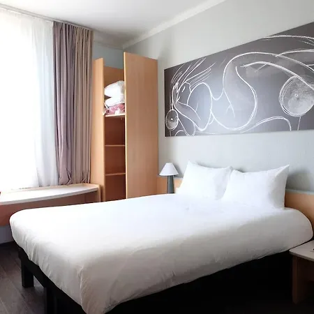 多梅尼斯波特多利宜必思酒店 酒店 巴黎