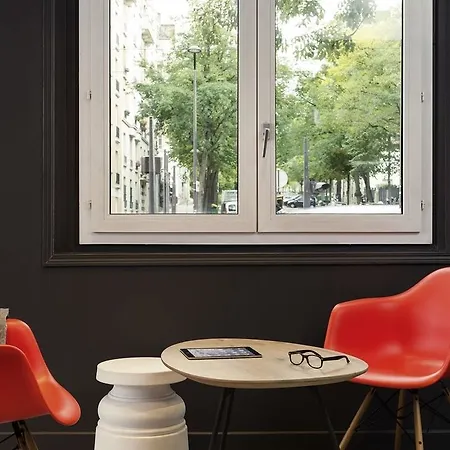 多梅尼斯波特多利宜必思酒店