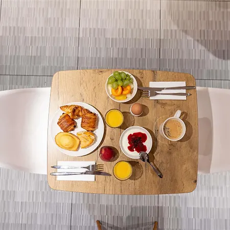 Ibis Daumesnil Porte Doree Hotel 3*