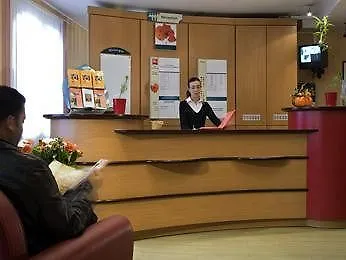 多梅尼斯波特多利宜必思酒店