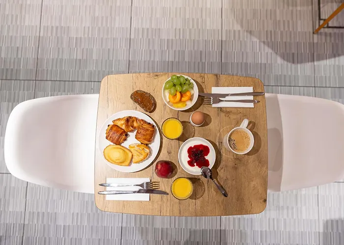 Ibis Daumesnil Porte Doree Hotel 3*