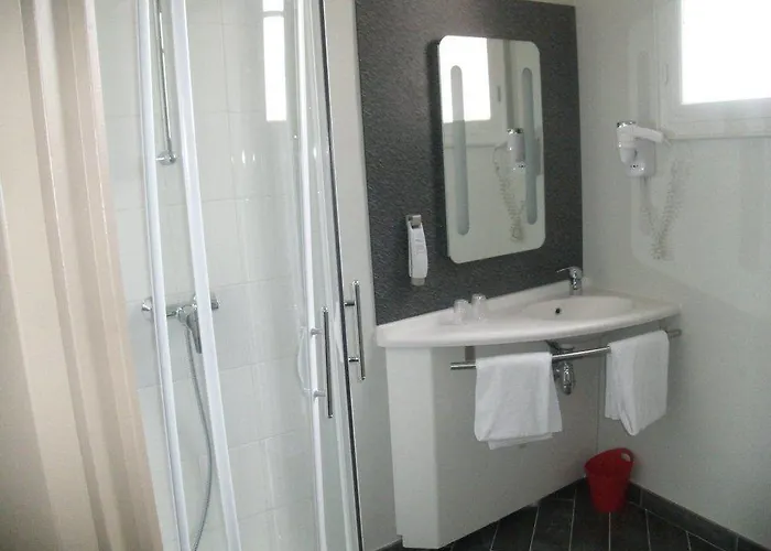 Ibis Daumesnil Porte Doree Hotel 3*