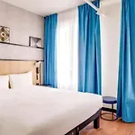 Ibis Daumesnil Porte Doree Hotel