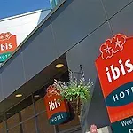 Ibis Daumesnil Porte Doree Hotel